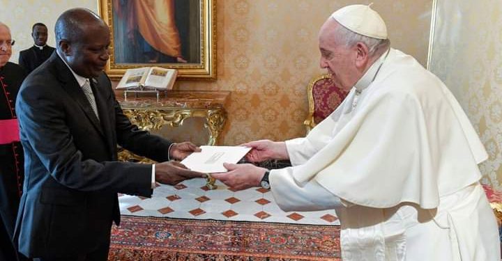 Vatican : Deogratias Ndagano présente ses lettres de créance au Pape François