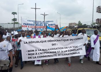 Pour dire non à l&rsquo;agression Rwandaise : les fidèles de l&rsquo;église catholique ont pris d&rsquo;assaut les rues sur toute la RDC