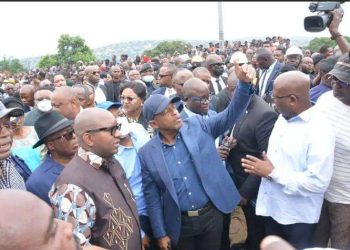 Kinshasa : le Premier Ministre annonce la réhabilitation imminente de la route Matadi