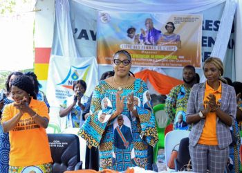 16 jours d&rsquo;activisme contre les violences faites à la femme : Malicka Mukubu de l&rsquo;UDPS sensibilise les femmes du Kongo Central