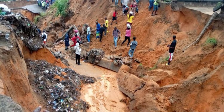 Innondation à Kinshasa : Félix Tshisekedi dit apprendre avec peine le décès de plusieurs personnes