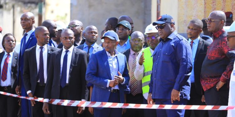 Drame de Kinshasa : Félix Tshisekedi a visité les travaux de la route nationale n°1