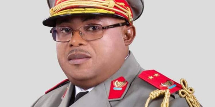 Justice Militaire : Le Gén-Major Ijila Yav destitué de l&rsquo;armée et condamné à 6 ans pour détournement des engins roulants appartenant aux FARDC.