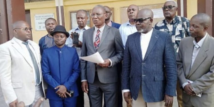 ESU : les professeurs menacent de reprendre le mouvement de grève