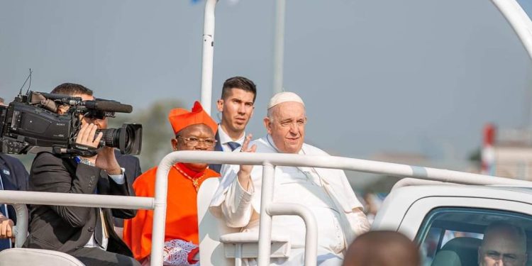 Messe Pontificale : le Pape François déjà à Ndolo