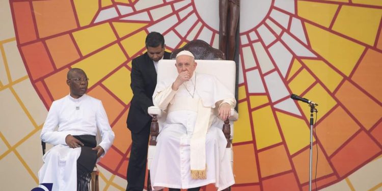 Face aux jeunes au Stade de Martyrs : le Pape François appelle la jeunesse à bannir les antivaleurs