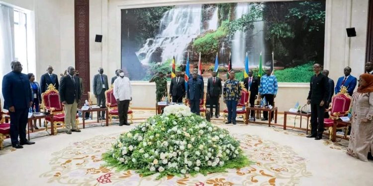 Sommet extraordinaire EAC : William Ruto appelle le monde à l&rsquo;évidence : les ressources de la RDC appartiennent aux congolais