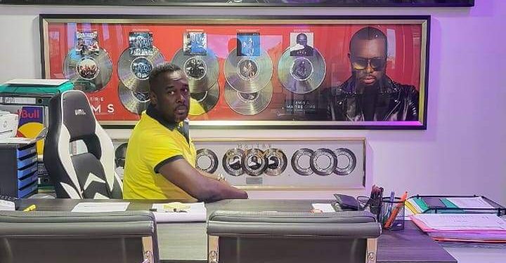 Papy Mboma influenceur et personnalité préféré des kinois