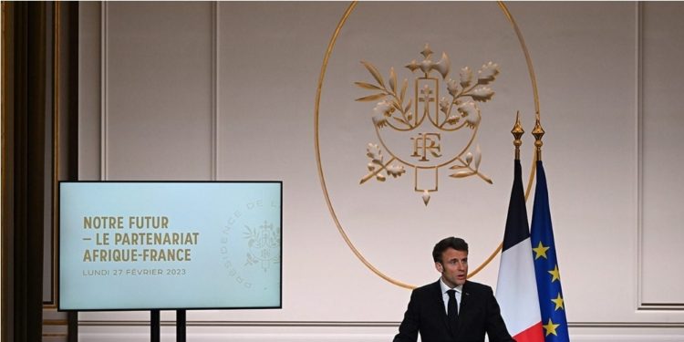 E. Macron en Afrique : La France compte sur le Cobalt, le Nickel et le Cuivre de la RDC.