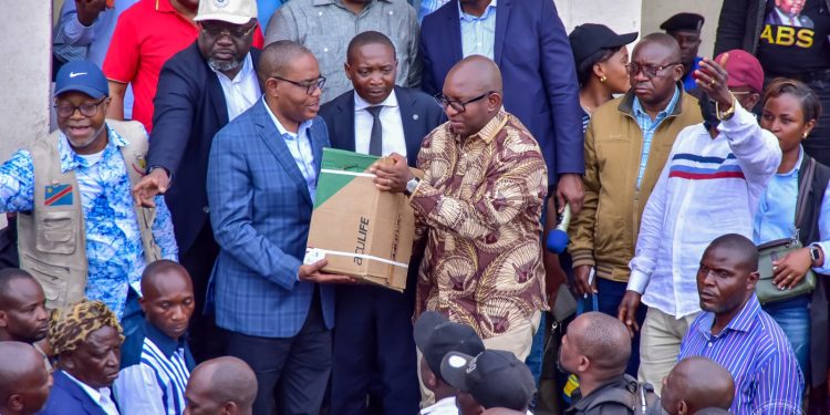 Sud-Kivu : Sama Lukonde au chevet de la population sinistrée de Kalehe.