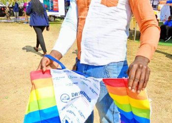 Sacs aux couleurs LGBT au DRC-Mining Week : le gouvernement du Haut-Katanga obtient son retrait