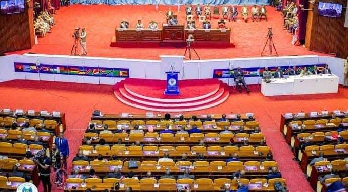 Session parlementaire de septembre 2023 : La « Loi Tshiani » alignée, son initiateur en extase !