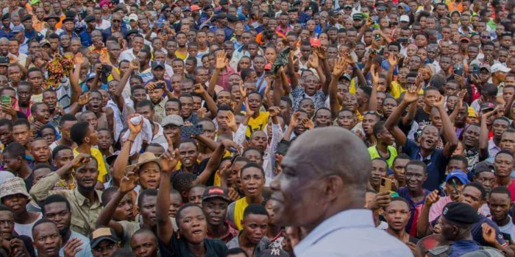 Kasai : Après l’attaque de son cortège Martin Fayulu rappelle le droit des congolais de circuler