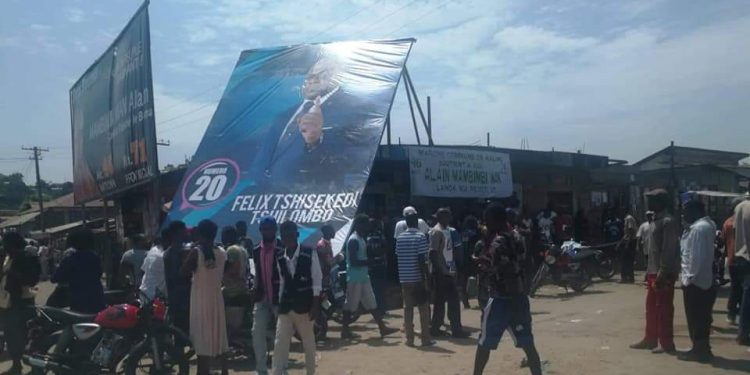 Campagne électorale précoce : le VPM Peter Kazadi enjoint la police à descendre toutes affiches des candidats