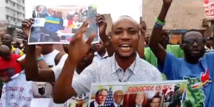 Agression dans l&rsquo;Est : Manifestation de colère à Kinshasa contre le silence des États-Unis