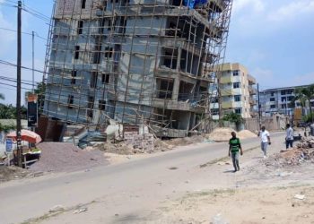 Effondrement d&rsquo;un immeuble à Kinshasa : Une construction irrégulière et clandestine ( ministère de l&rsquo;Urbanisme et Habitat )