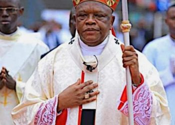 Aéroport de N&rsquo;djili : l&rsquo;Église catholique s&rsquo;insurge contre le traitement « dégradant » réservé au Cardinal Ambongo