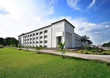 Administration Publique : l&rsquo;utilisation des réseaux sociaux prohibée pendant le sérvice