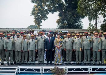 RDC : Judith Suminwa clôture la 4e promotion de l’école de guerre de Kinshasa
