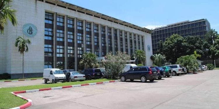 RDC : La Gouverneure de la BCC Malangu Kabedi accusé de détournement de 27 millions en complicité avec Nicolas Kazadi