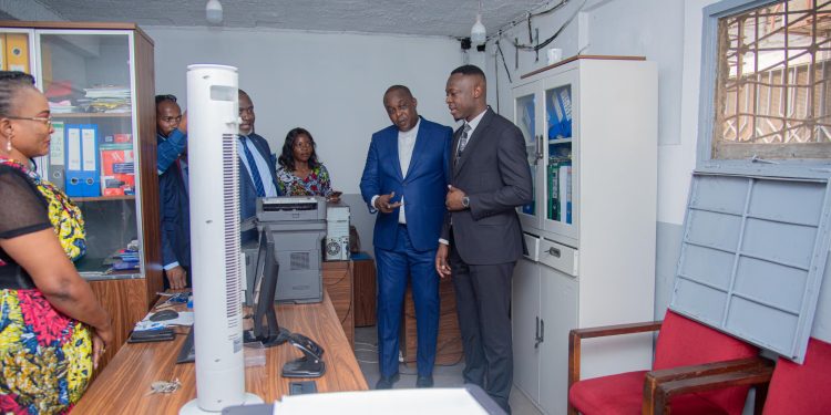 Énergies : Teddy Lwamba veut redorer l&rsquo;image du secrétariat général aux Ressources hydrauliques.