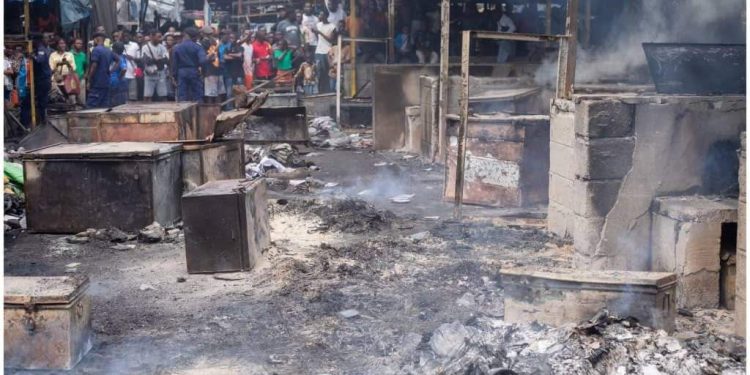 Incendie au marché de Liberté : les victimes ont 3 jours pour identifier tous les vendeurs atteints