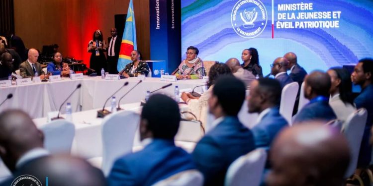 Table ronde de la jeunesse : Judith Suminwa appelle les jeunes à la culture de paix et de tolérance