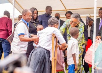 Rentrée scolaire 2024-2025 : « Nous allons veiller à la continuité de la gratuité de l&rsquo;enseignement de base » ( J. Suminwa)