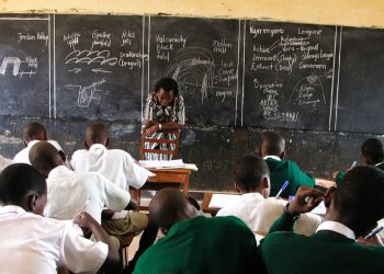 Journée mondiale des enseignants : le gouvernement souligne ses actions pour améliorer les conditions du personnel éducatif