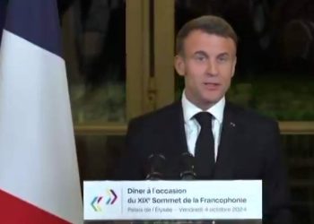 Sommet de la Francophonie : E. Macron reconnaît un discours incomplet après l&rsquo;omission de la crise sécuritaire en RDC