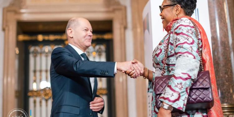 Judith Suminwa à la tête de la délégation congolaise à la Conférence de Hambourg