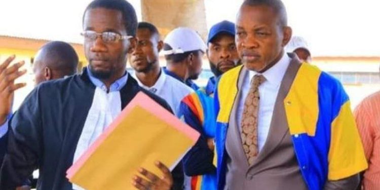 RDC : Mike Mukebayi porte plainte contre le PG Firmin Mvonde pour arrestation arbitraire