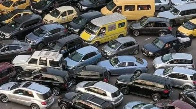 Évaluation des initiatives expérimentales pour améliorer la fluidité du trafic à Kinshasa.