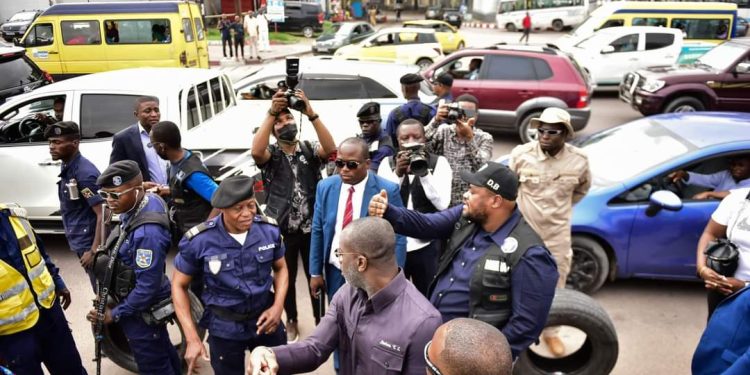 Kinshasa : Daniel Bumba évalue l’application des mesures de circulation en sens alterné