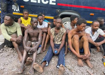 Kinshasa : Plus de 100 présumés criminels arrêtés par la police lors d’un bouclage à Mont Ngafula