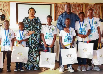 Guerre du M23 : Félix Tshisekedi et Denise Nyakeru reçoivent 50 enfants déplacés du Nord-Kivu