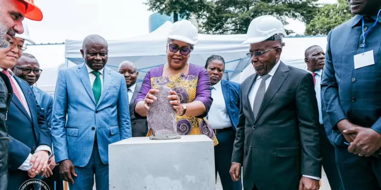 Promotion de l’emploi des jeunes : La Première Ministre Judith Suminwa inspecte le Centre MOSALA