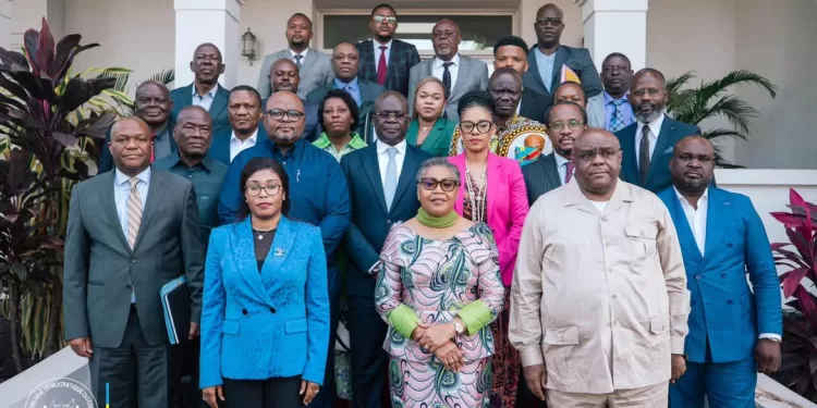 Crise Désamorcée : Judith Suminwa met fin à la crise à l’ONATRA, le préavis de grève suspendu