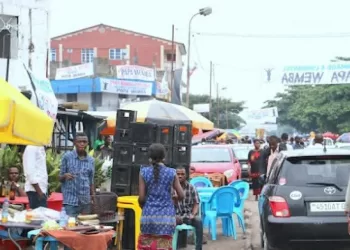 Lutte contre la nuisance sonore à Kinshasa : des biens saisis remis à la justice