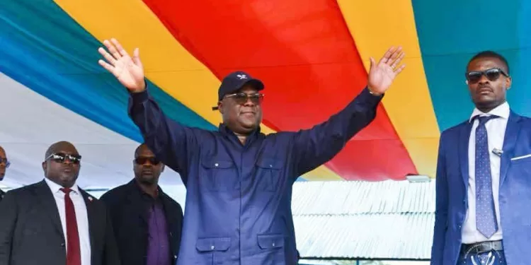 Kananga : Electrification, infrastructures, développement et Constitution au cœur du meeting de Félix Tshisekedi au Kasaï