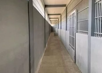 RDC : Constant Mutamba annonce la construction d&rsquo;une nouvelle prison à Maluku