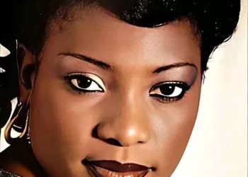 M&rsquo;Pongo Love : Une étoile de la rumba congolaise, éteinte tragiquement il y a 35 ans