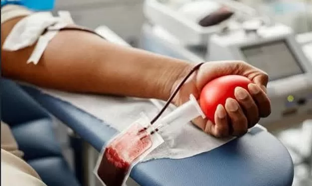 RDC : Plus de 1 200 poches de sang collectées sur 5 000 pour les victimes des violences dans l&rsquo;Est – Roger Kamba appelle à une mobilisation accrue