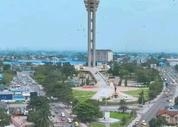 Kinshasa : Suspension des nouvelles installations publicitaires pour réorganiser le secteur