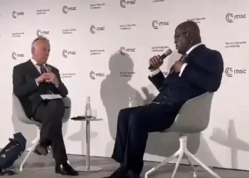 Tshisekedi appelle à une nouvelle médiation face aux « turbulences » du processus de Luanda