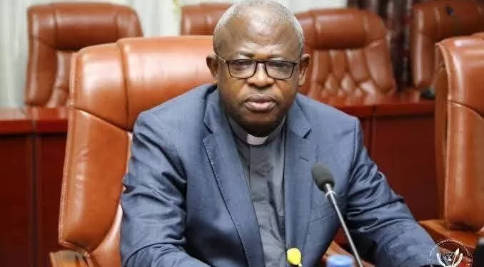Mgr Donatien Nshole sur RFI : « Pour arriver à la paix, il faut un engagement formel de l’AFC/M23 et de Kinshasa »