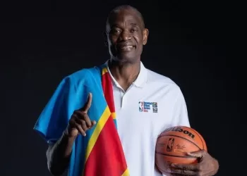 La NBA honore Dikembe Mutombo avec un trophée humanitaire