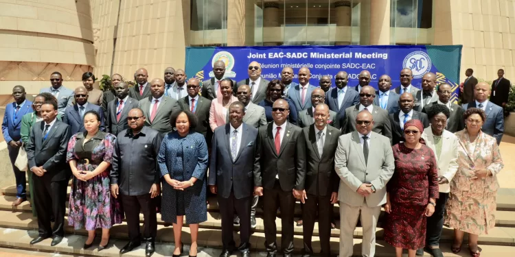 Réunion conjointe des ministres de l’EAC et de la SADC à Harare : Vers une coordination renforcée pour la paix en RDC