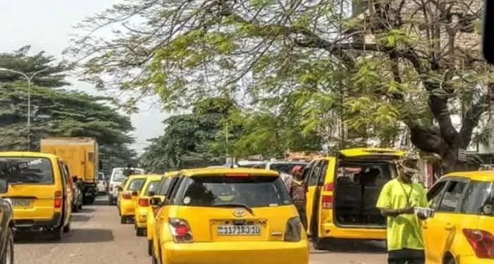 Kinshasa : L’hôtel de ville rappelle l’obligation de la couleur jaune pour les transports publics