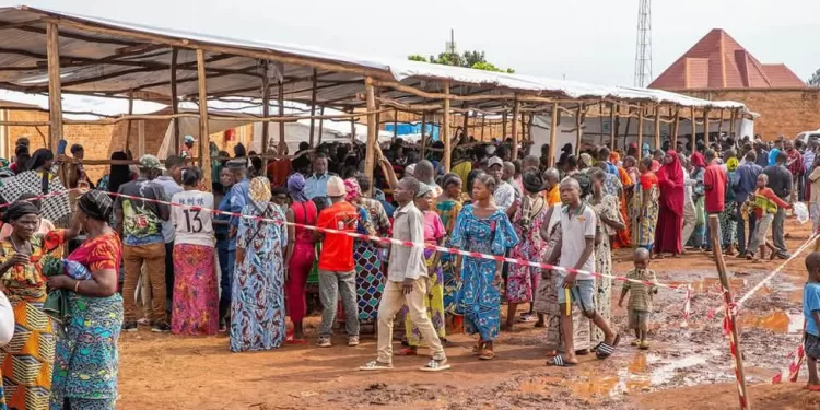 Crise humanitaire en RDC : Exode massif des réfugiés congolais vers le Burundi et l’Ouganda face à l’offensive du M23